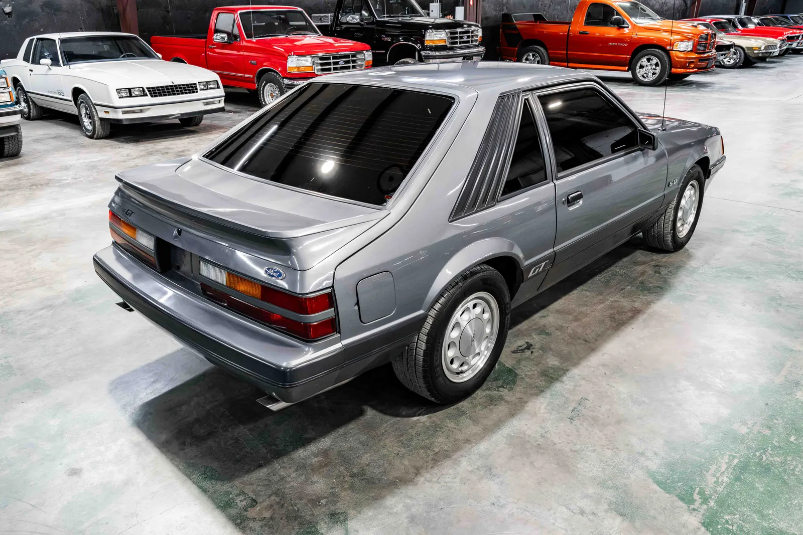 1985-Ford-Mustang-Medium Charcoal Metallic-127944--37.jpg
